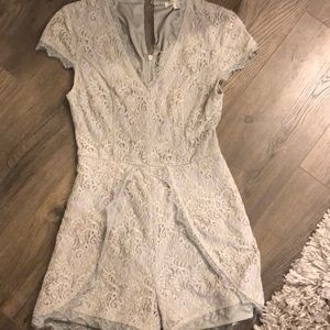 Beautiful light blue romper from Francesca’s size small